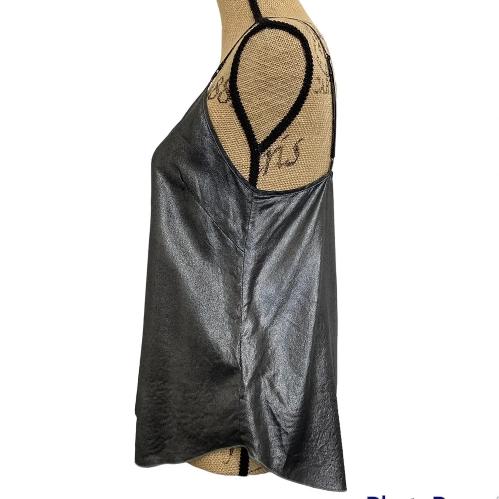 under \ Wilfred 100% Silk Gray V Neck Camisole w/ Adjustable Straps- size M - Picture 6 of 12